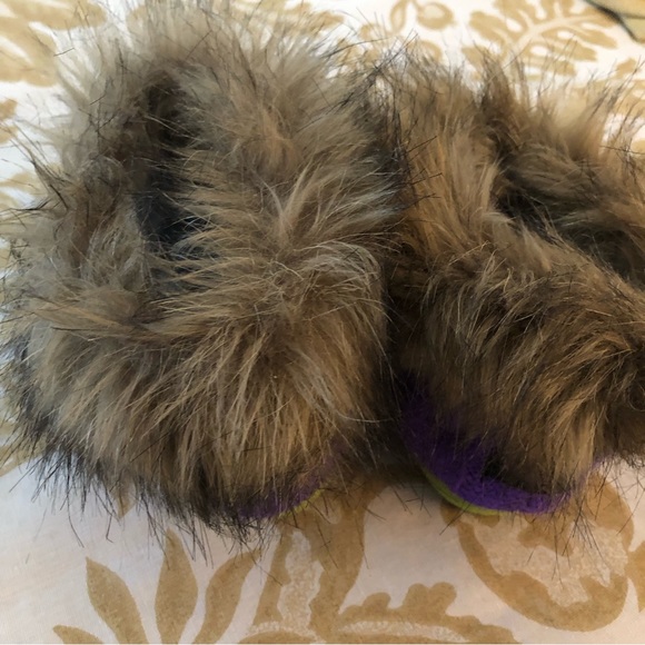 Kensie Girl Ankle Slippers - Picture 9 of 9